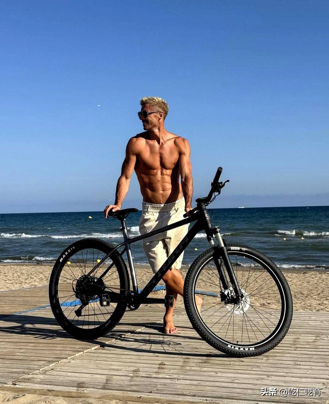 拉什福德的莅临还无法令巴萨确立梦四王朝，毕竟莱万还是首要问题